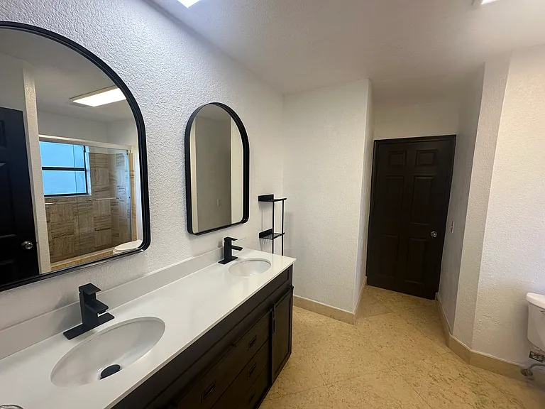 Main bathroom