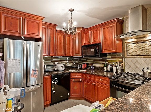 5th image of 1400 E 55th St #401S