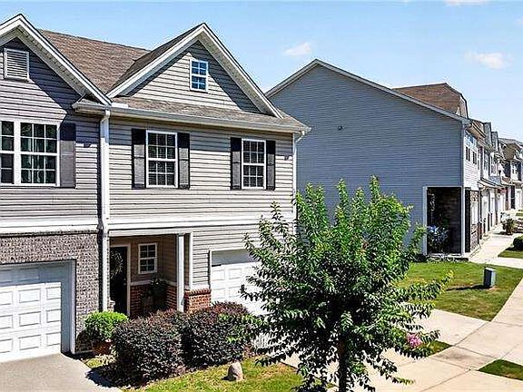 2nd image of 4688A Beacon Ridge Ln