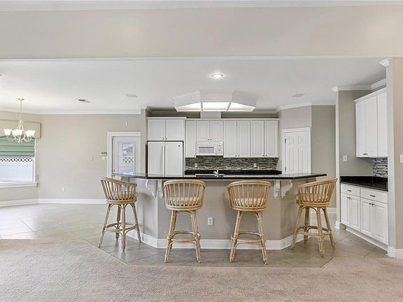 5th image of 1113 Lake Frances Dr