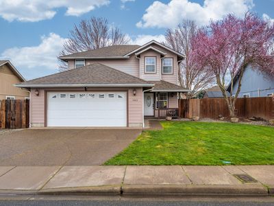 1663 Nunnwood Ln, Grants Pass, OR, 97527