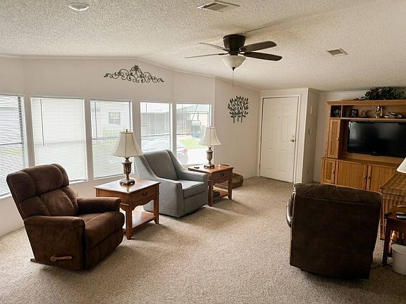 4th image of 8880 SW 27th Ave #54
