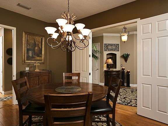 5th image of 19602 Woodland Manor Pl
