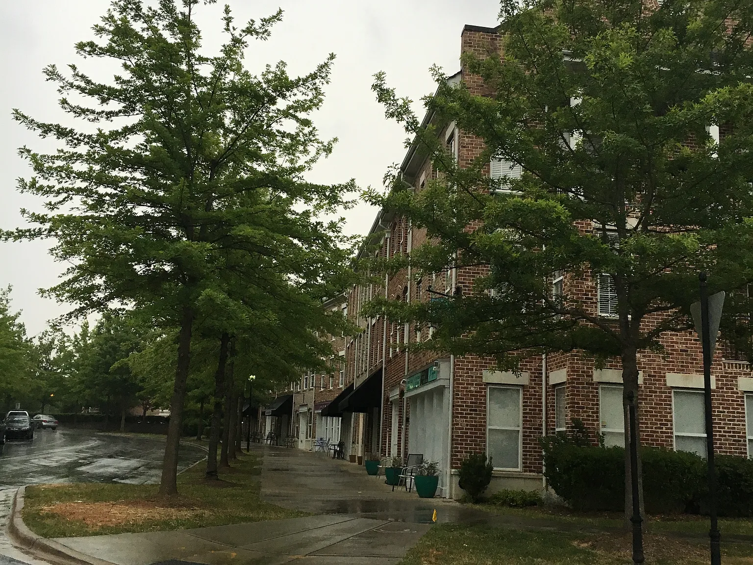 3 bed, 2.5 bath, 1428 sqft, $2,200 — Photo 1