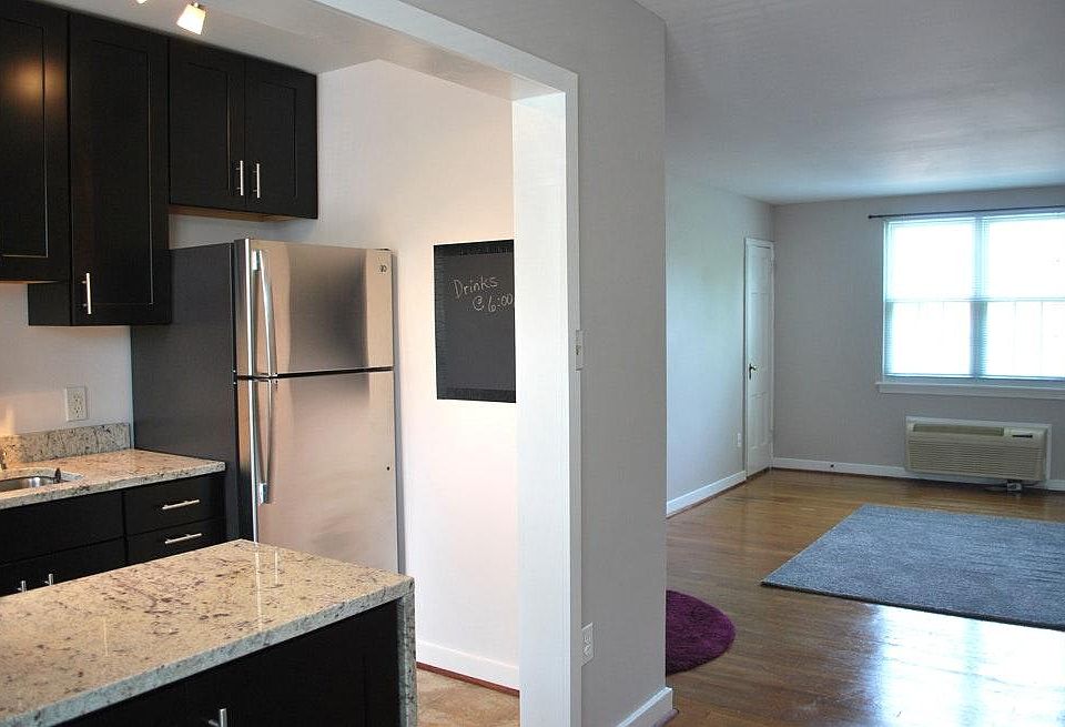 Dinning room looking toward living room