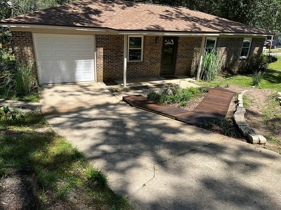 3298 Connector Dr