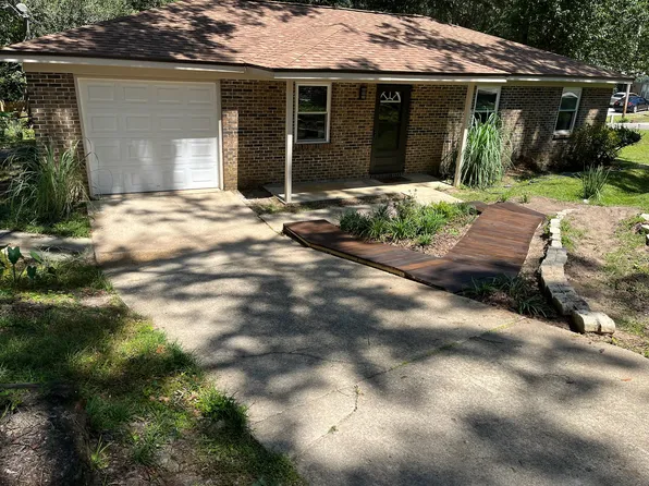 3298 Connector Dr, Tallahassee, FL 32303