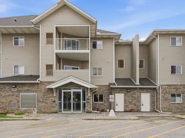 1390 Lauzon Rd #222, Windsor, ON N8S 3N1