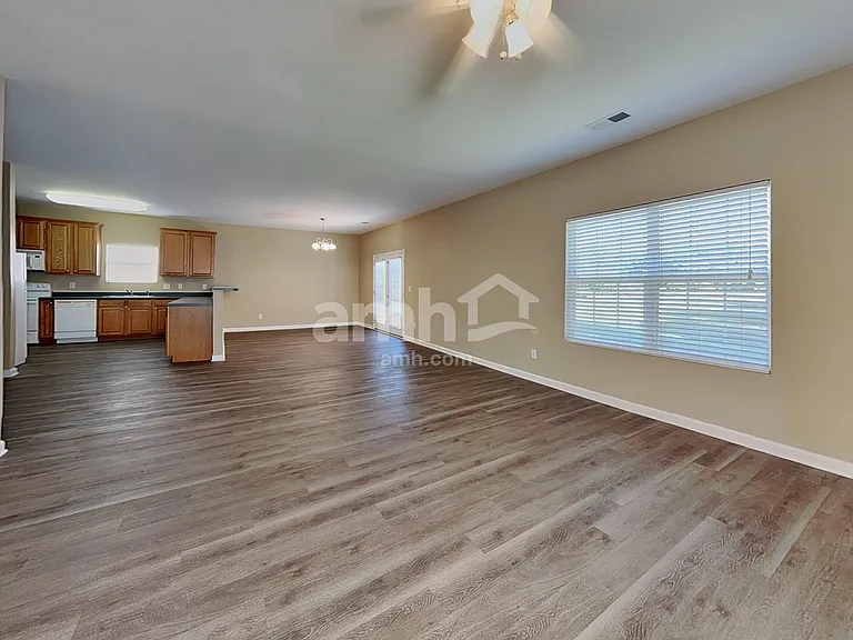 11 Silverbrook Ct — Photo 7