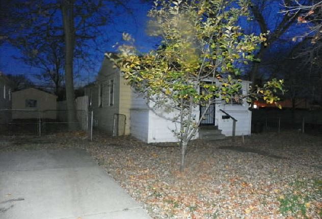 1st image of 1404 E Muir Ave
