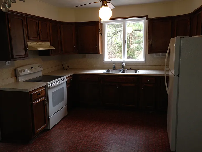 1285 Taft Ave #B — Photo 9