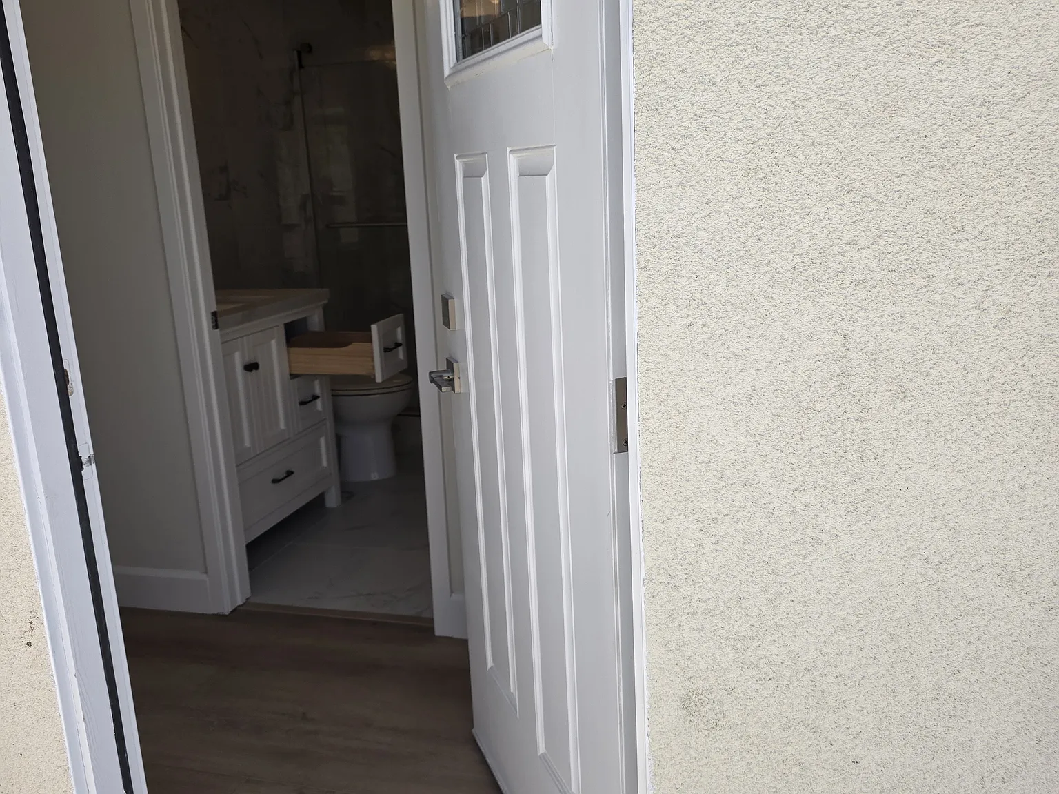 1 bed, 650 sqft, $2,200 — Photo 2