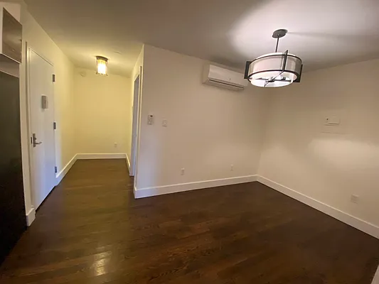 Rented by Premier Metro Realty Corp | media 1