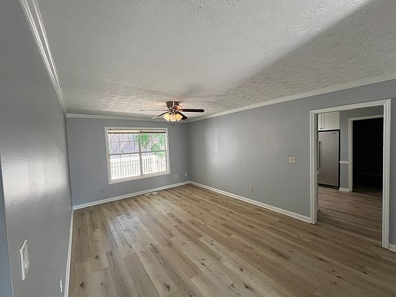 4th image of 2953 Oak Vista Way