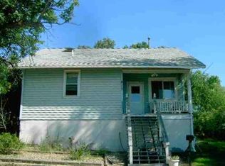 817 Day St, Belle Fourche, SD 57717