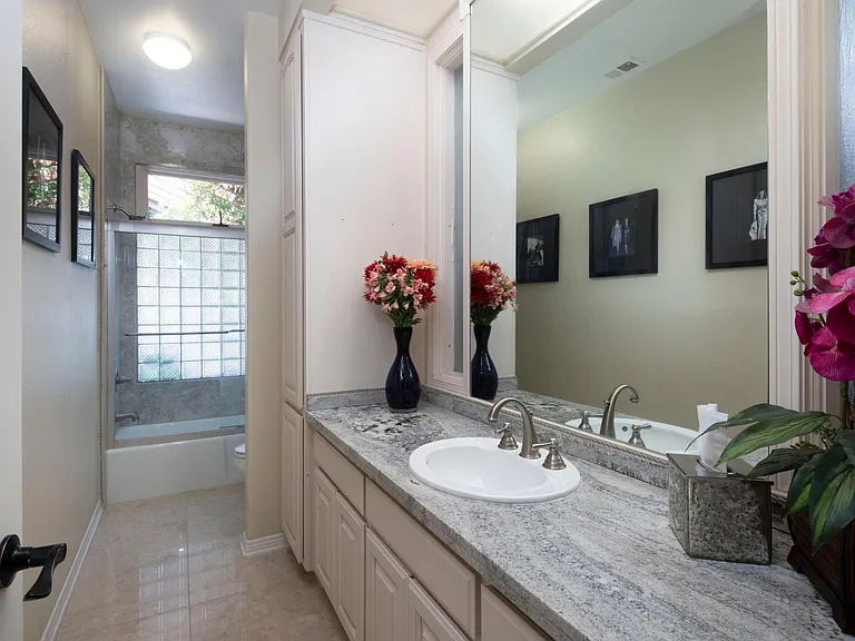 Guest bedroom bathroom