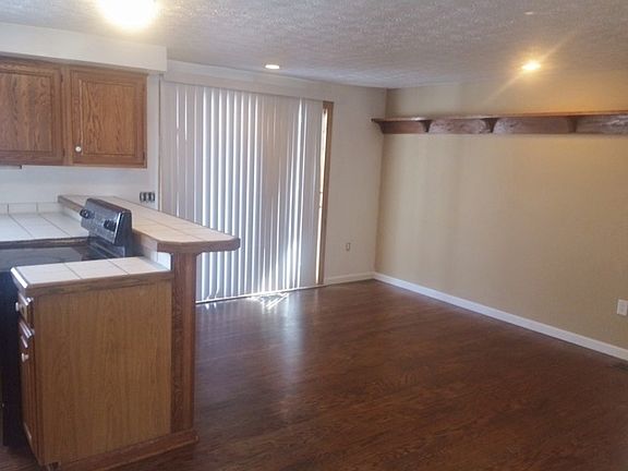 4th image of 2108 Keller Pl W