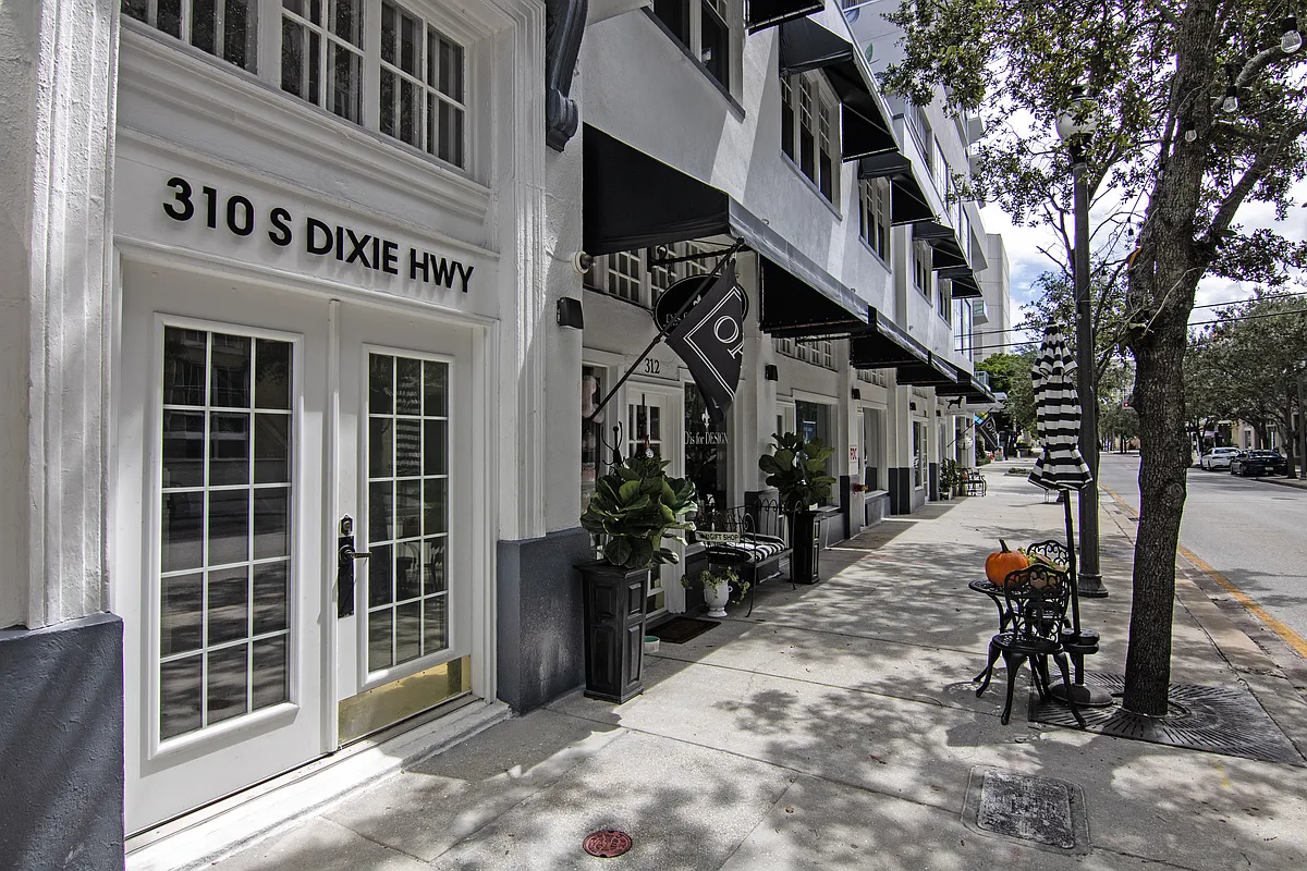 Building Photo - 310 S. Dixie
