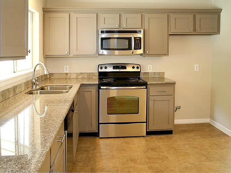 9 Wolfhound Ln — Photo 4