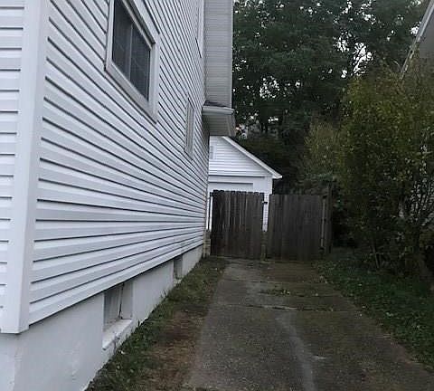 3rd image of 44 S Delmar Ave