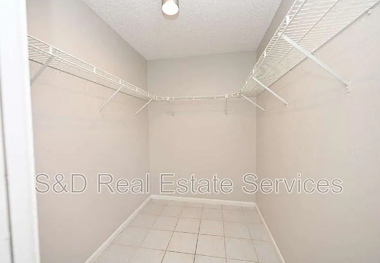 907 Swann Dr — Photo 35