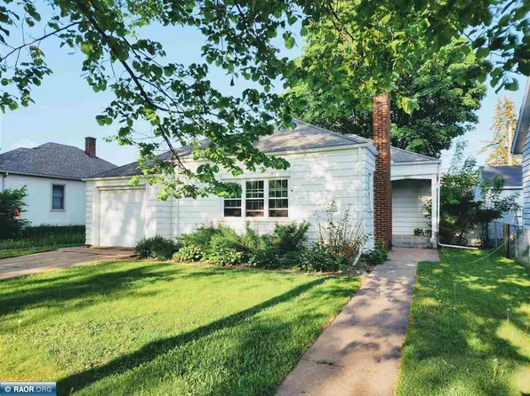 1932 11th Ave E, Hibbing, MN 55746