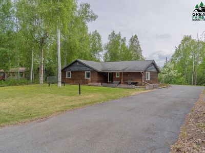 733 Ridge Loop Rd, North Pole, AK, 99705