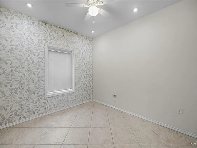 3321 E Clubhouse Dr — Photo 15