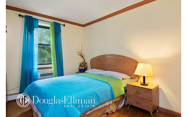 Sold by Douglas Elliman | media 18