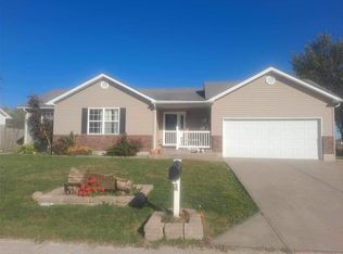 1809 W Adams Pl, Bowling Green, MO 63334