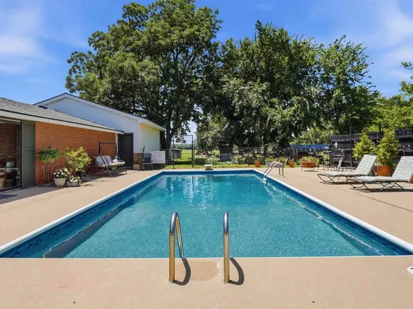 100 N Flormable St, Ponca City, OK 74601