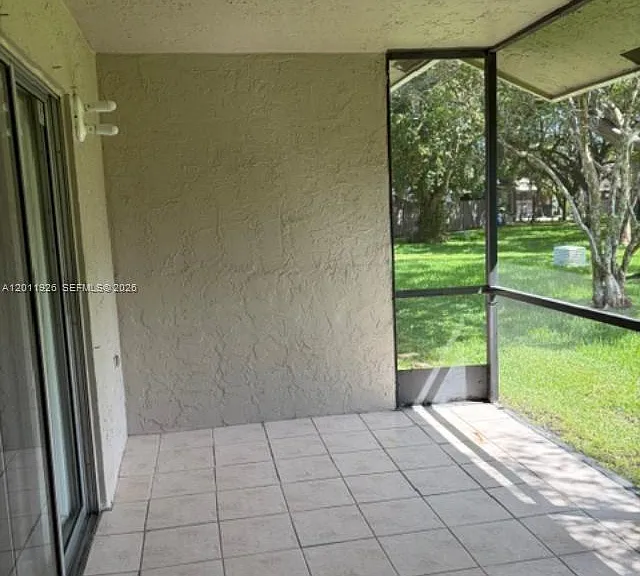 667 Woodgate Ln #B — Photo 19