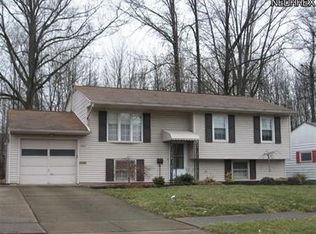 2861 Crestwood Dr NW, Warren, OH