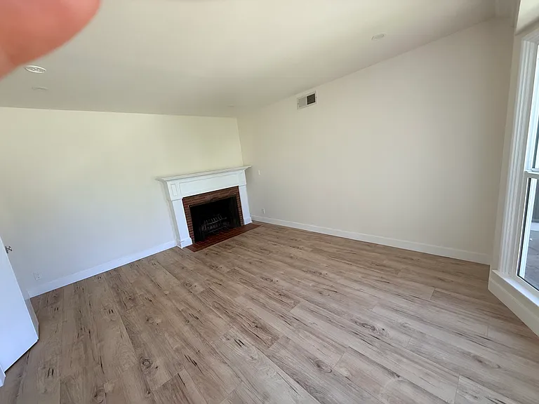 6254 Allott Ave — Photo 10