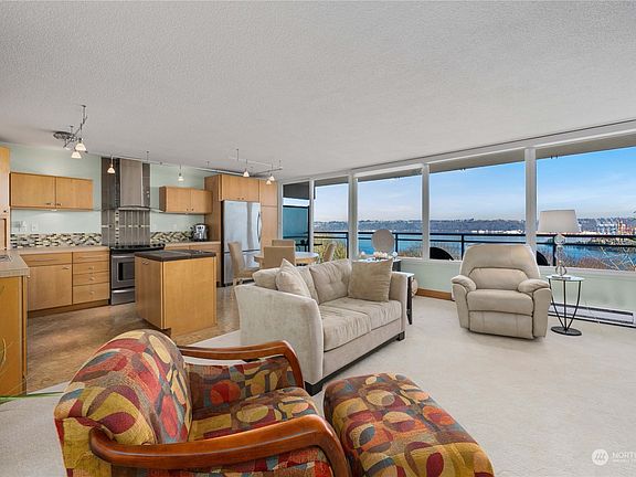 4th image of 235 Broadway #440