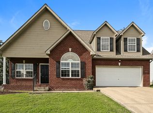 1903 Champlain Dr, La Vergne, TN 37086