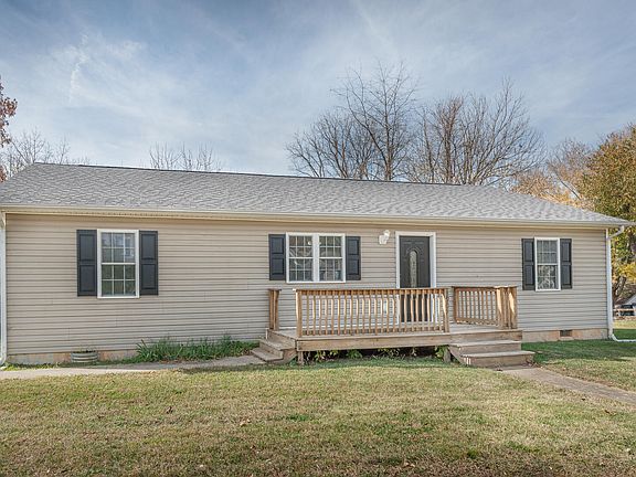 3rd image of 3905 Catalpa Ave