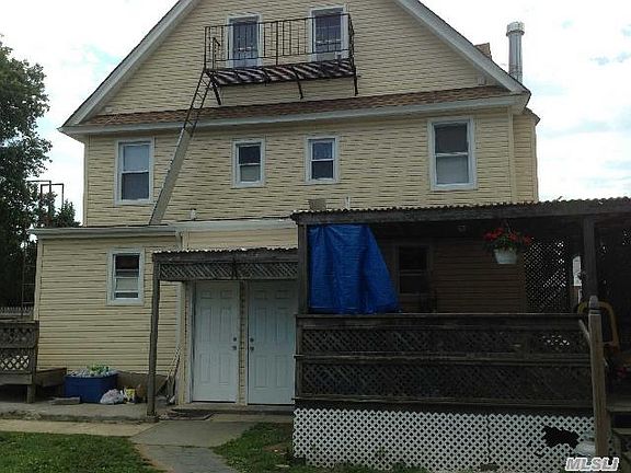 4th image of 10 Fiske Pl