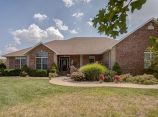 604 Champions Ct, Caseyville, IL 62232