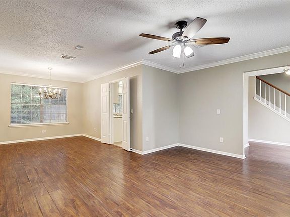 The formal dining room is spacious to accommodate even your largest table. Easy access to the kitchen!