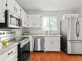 3699 Big Walnut Dr, Groveport, OH 43125