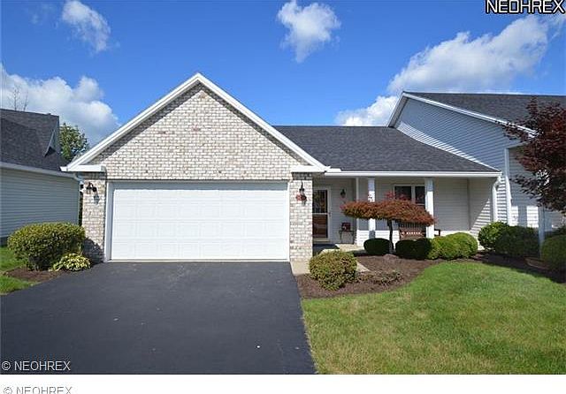 1st image of 822 Woodfield Ct Unit 822