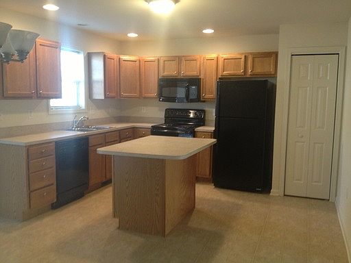2nd image of 3816 Birchwood Cir
