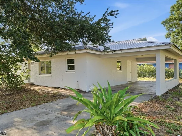 4800 Zana Dr, Fort Myers, FL 33905