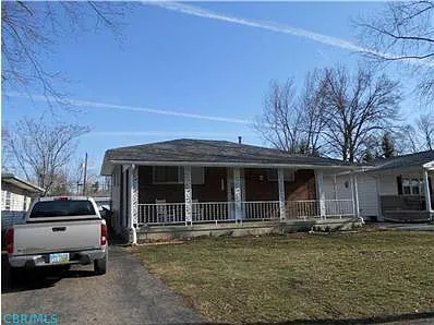 790 Basswood Rd photo 1