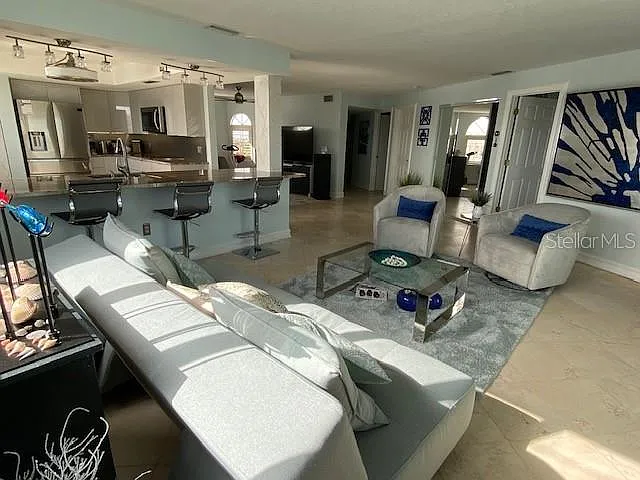 610 Island Way #608 — Photo 3