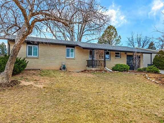 2nd image of 1045 Montview Rd