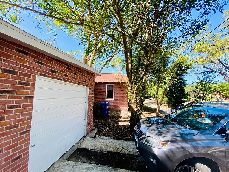 412 Louden Ave — Photo 4