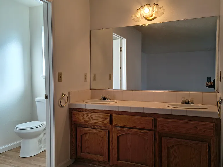1475 Godell St — Photo 9