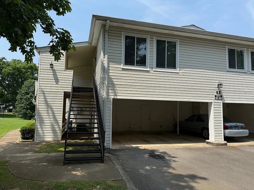 810 Bellevue Rd #131